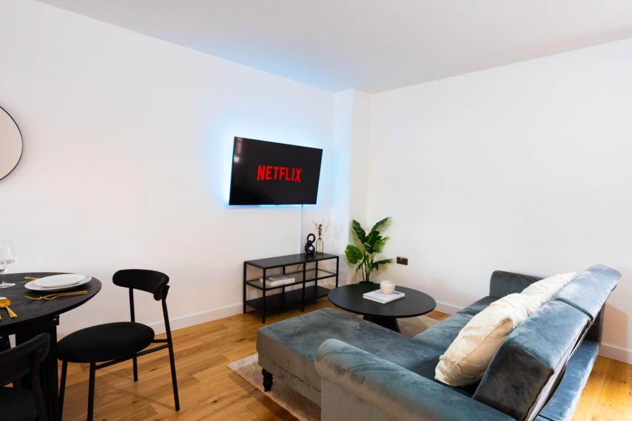 Willa Stunning Townhouse With Pool Table Birmingham Zewnętrze zdjęcie